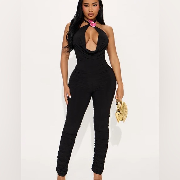 Fashion Nova Pants - Gianna Black Halter Stacked Leg Jumpsuit NEW 🏷️